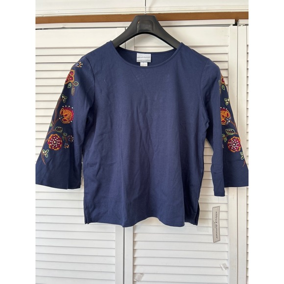 Alfred Dunner Tops - Alfred Dunner Mesa Verde Petite Navy Floral‎ Embroidered 3/4 Sleeve Top L petite
